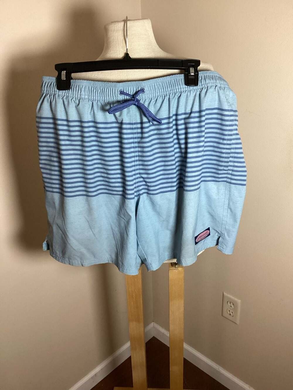 Vineyard Vines Swim Trunks Size L Blue Striped Chappy